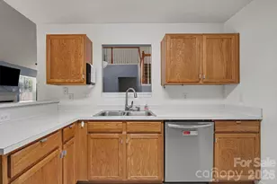 9229 Simonton Dr, Charlotte, NC 28269 - Photo 14