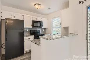 8281 Golf Ridge Dr, Charlotte, NC 28277 - Photo 6