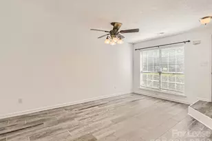 8281 Golf Ridge Dr, Charlotte, NC 28277 - Photo 4