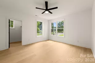 3031 Mathis Dr, Charlotte, NC 28208 - Photo 16