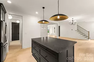 3031 Mathis Dr, Charlotte, NC 28208 - Photo 32