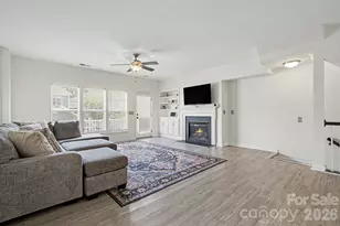 12727 Bullock Greenway Blvd, Charlotte, NC 28277 - Photo 10
