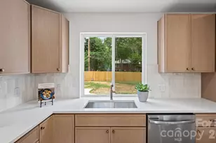 409 Scaleybark Rd, Charlotte, NC 28209 - Photo 16