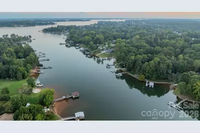 165 Woodstream Circle, Mooresville, NC 28117 - Photo 2