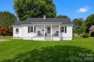 267 S Center St, Taylorsville, NC 28681 - Photo 2