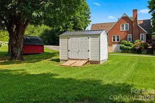 267 S Center St, Taylorsville, NC 28681 - Photo 36