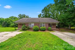 800 Horseshoe Lake Rd, Lincolnton, NC 28092 - Photo 1