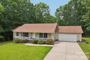250 Rumple Hill Dr, Statesville, NC 28677 - Photo 2