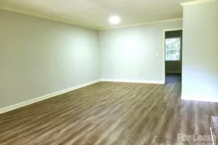 2141 Selwyn Ave, Charlotte, NC 28207 - Photo 4
