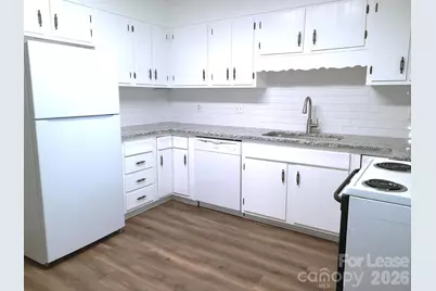 2141 Selwyn Avenue #206, Charlotte, NC 28207 - Photo 2