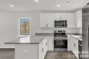 515 Wagner St, Statesville, NC 28677 - Photo 8