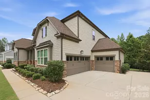 2411 Madeira Cir, Waxhaw, NC 28173 - Photo 2