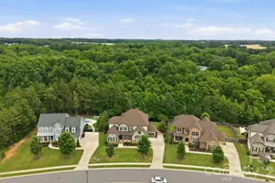2411 Madeira Cir, Waxhaw, NC 28173 - Photo 14