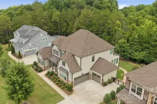 2411 Madeira Cir, Waxhaw, NC 28173 - Photo 10