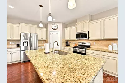 1726 Tailed Hawk Way, Fort Mill, SC 29715 - Photo 8