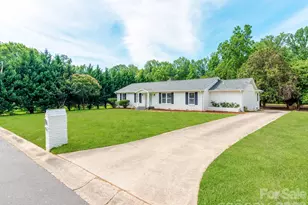 629 Belmorrow Dr, Charlotte, NC 28214 - Photo 2