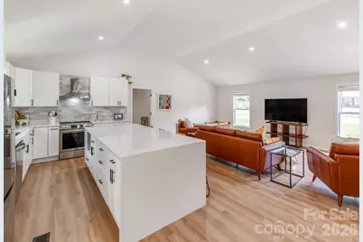 629 Belmorrow Drive, Charlotte, NC 28214 - Photo 10