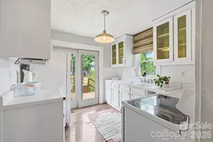 21 Clemmons St, Asheville, NC 28801 - Photo 12