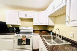 161 Melrose Ave, Tryon, NC 28782 - Photo 6