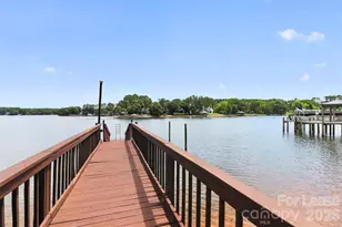 120 Stepaside Ln, Mooresville, NC 28117 - Photo 2