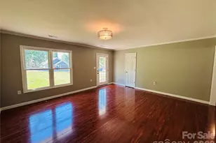 138 Oakhill Dr, Forest City, NC 28043 - Photo 4