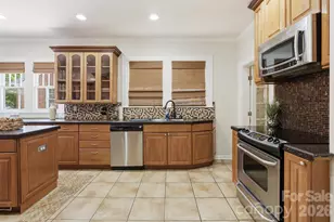 209 Grandin Rd, Charlotte, NC 28208 - Photo 8