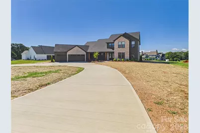 1055 Rolling Meadows Drive, Mooresville, NC 28115 - Photo 2