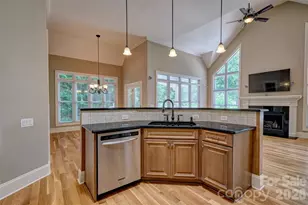 60 Marina Rd, Lake Wylie, SC 29710 - Photo 16