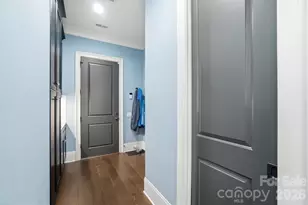 2430 Vail Ave, Charlotte, NC 28207 - Photo 10