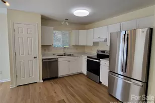 8012 Sheckler Ln, Matthews, NC 28104 - Photo 4
