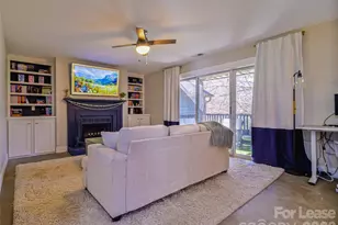 3300 Selwyn Farms Ln, Charlotte, NC 28209 - Photo 2