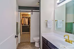 3300 Selwyn Farms Ln, Charlotte, NC 28209 - Photo 10