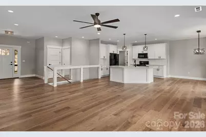 105 Sheila Wynne Drive, Hendersonville, NC 28732 - Photo 10
