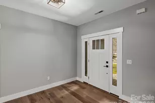 105 Sheila Wynne Dr, Hendersonville, NC 28732 - Photo 8