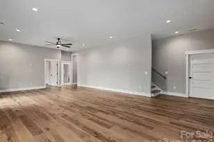 105 Sheila Wynne Dr, Hendersonville, NC 28732 - Photo 26