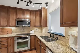510 N Poplar St, Charlotte, NC 28202 - Photo 10