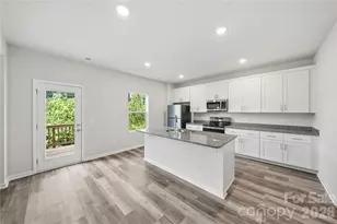 470 Woodberry Dr, Mooresville, NC 28115 - Photo 8