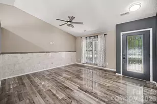 1131 Morning Glory Dr, Charlotte, NC 28262 - Photo 4