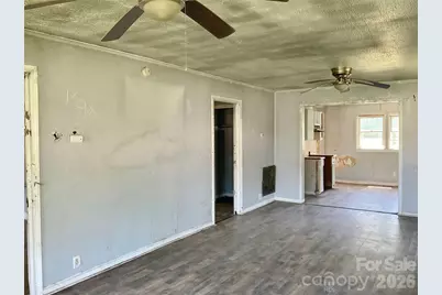 1024 Catawba Street, Lincolnton, NC 28092 - Photo 6
