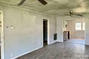 1024 Catawba St, Lincolnton, NC 28092 - Photo 6