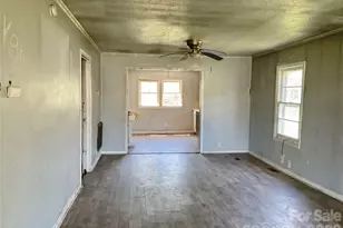 1024 Catawba St, Lincolnton, NC 28092 - Photo 4