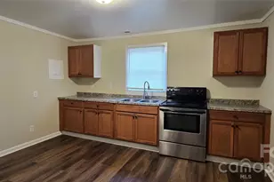 730 Taylor St, Lancaster, SC 29720 - Photo 4