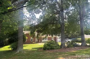 1807 5th St NW, Hickory, NC 28601 - Photo 1