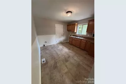 2824 Cedarhurst Drive, Charlotte, NC 28269 - Photo 24