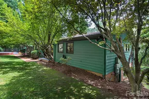 65 Cliff Dr, Laurel Park, NC 28739 - Photo 6