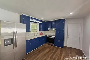 1050 S Lake Dr, Lancaster, SC 29720 - Photo 2