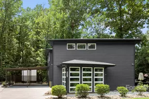 7117 W Sugar Creek Rd, Charlotte, NC 28269 - Photo 2