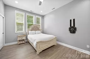 7117 W Sugar Creek Rd, Charlotte, NC 28269 - Photo 18