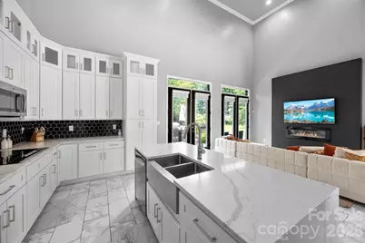 7117 W Sugar Creek Road, Charlotte, NC 28269 - Photo 12