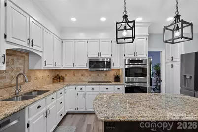 1231 Manicott Drive, Matthews, NC 28105 - Photo 6